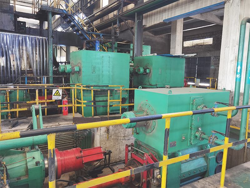 _0003_Motores CC para tiras de acero 1380 