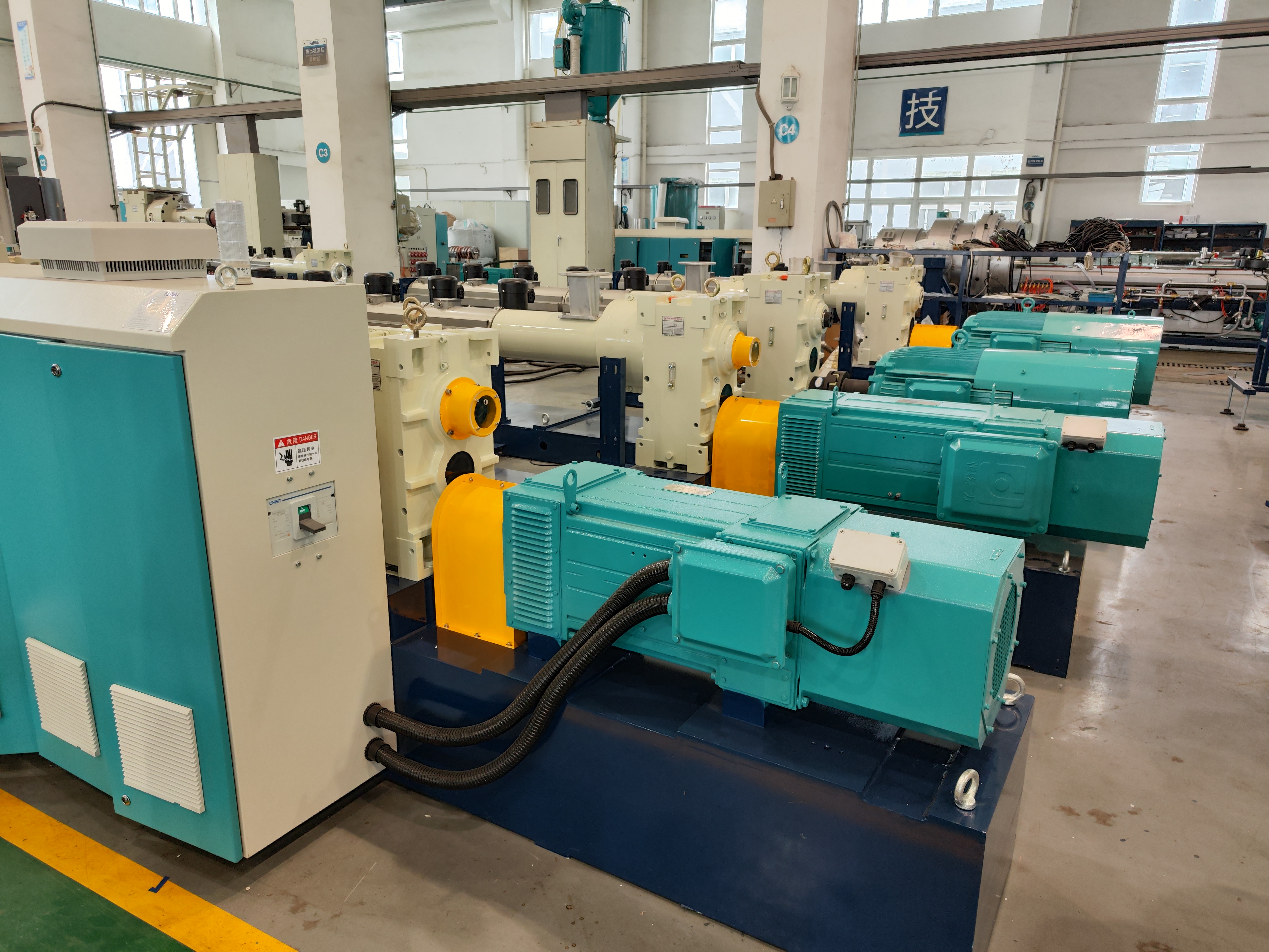 Motor de CA de velocidad variable YJP para pl&aacute;stico 3